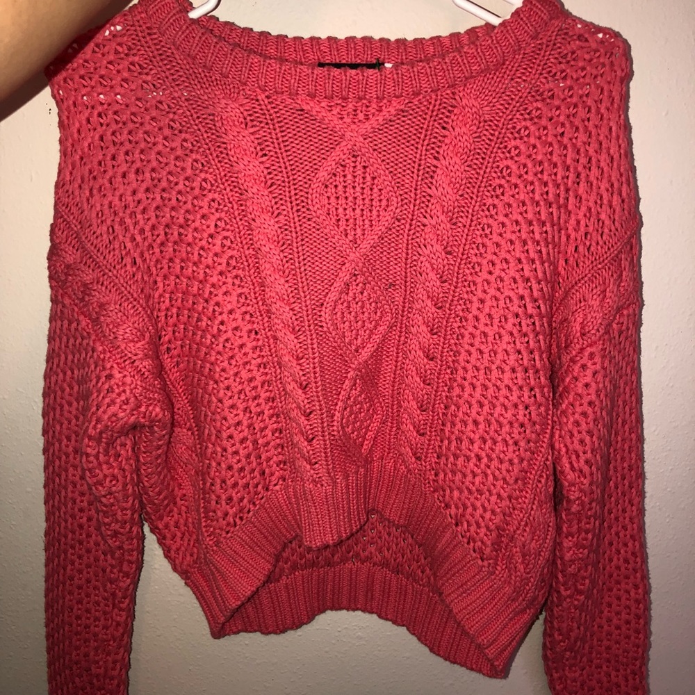 Cropped BDG sweater, coral